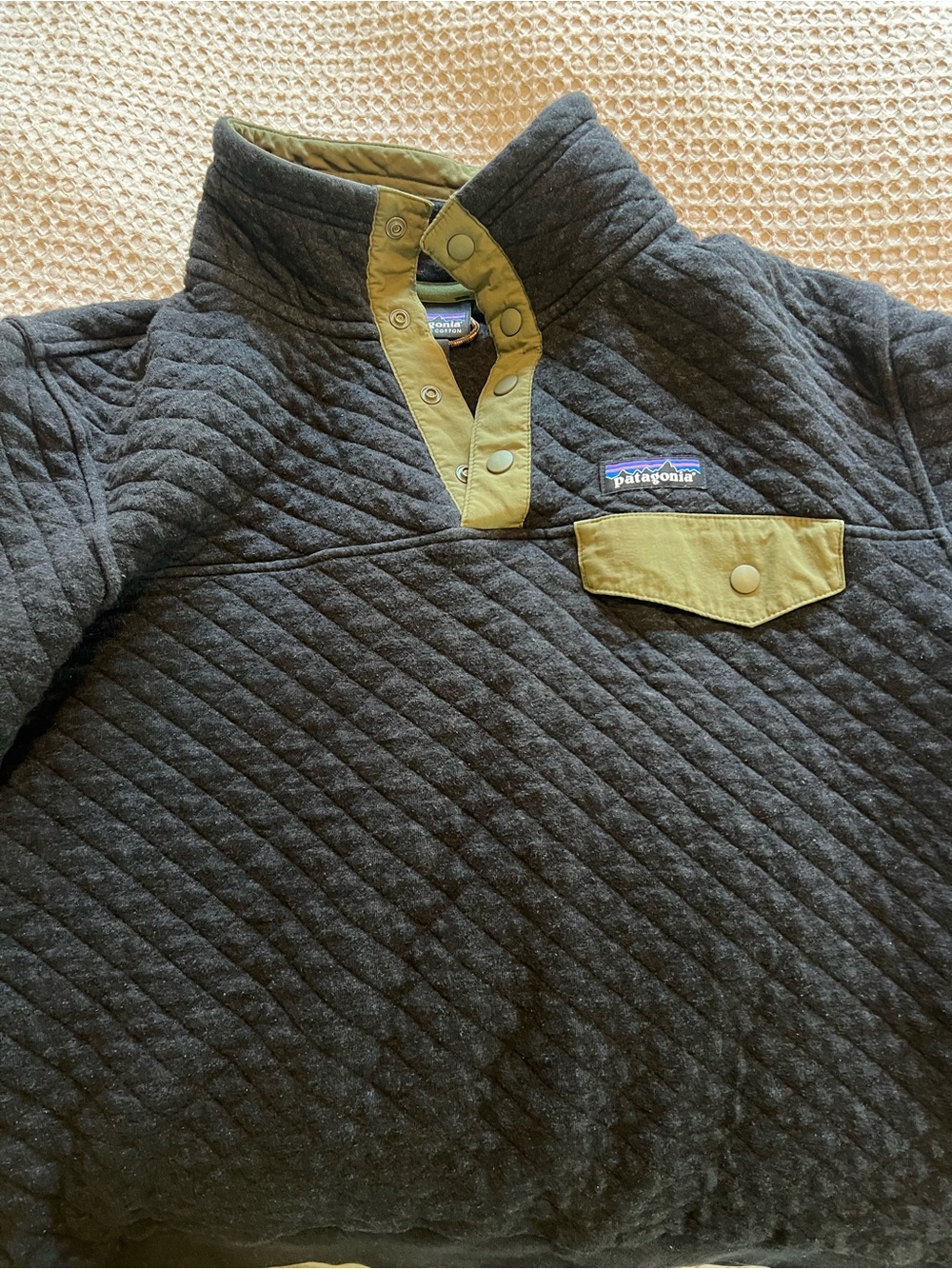 Patagonia Women’s Black Quilted Pullover with Olive Trim